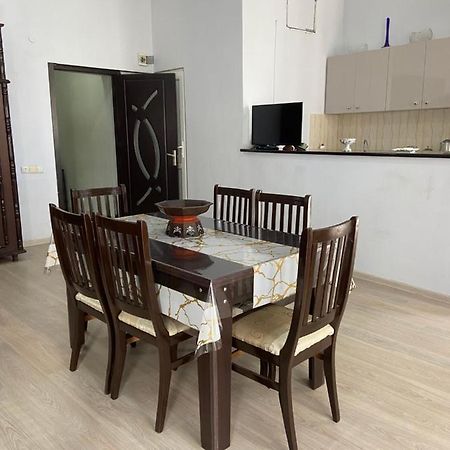 Apartment On Luka Asatiani 2 Batumi Zewnętrze zdjęcie
