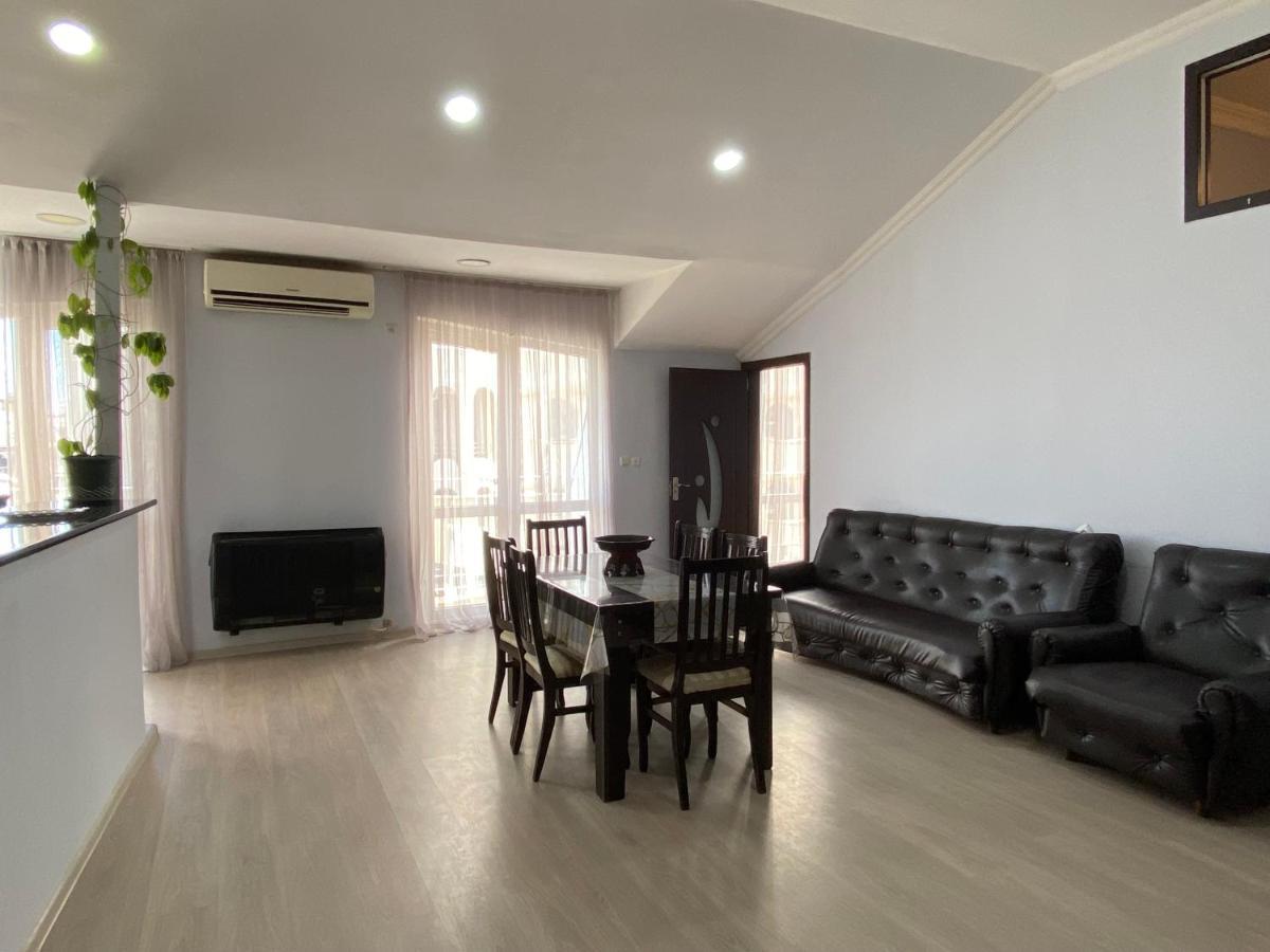 Apartment On Luka Asatiani 2 Batumi Zewnętrze zdjęcie